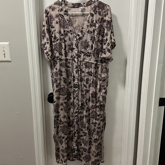 Others Follow Button Midi Dress - Picture 2 of 8